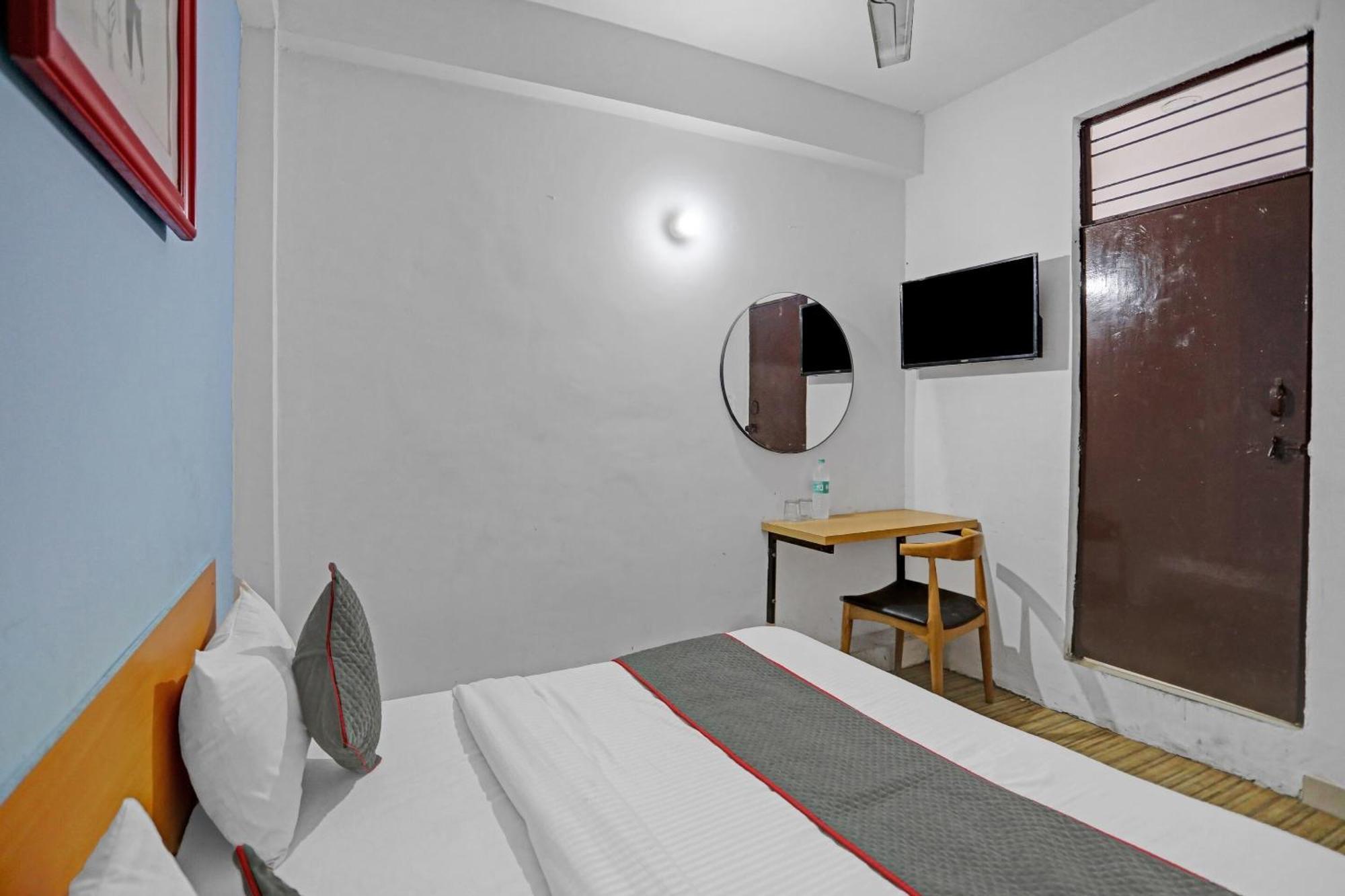 Hotel Collection O Jps Near Pvr Vikaspuri Delhi Exteriér fotografie